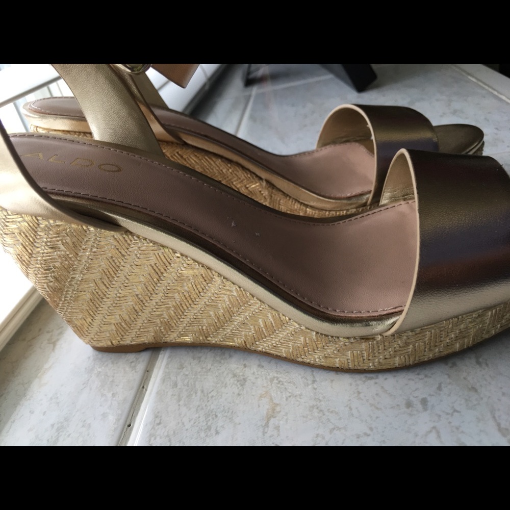 Shoes - Picture 3 of 12